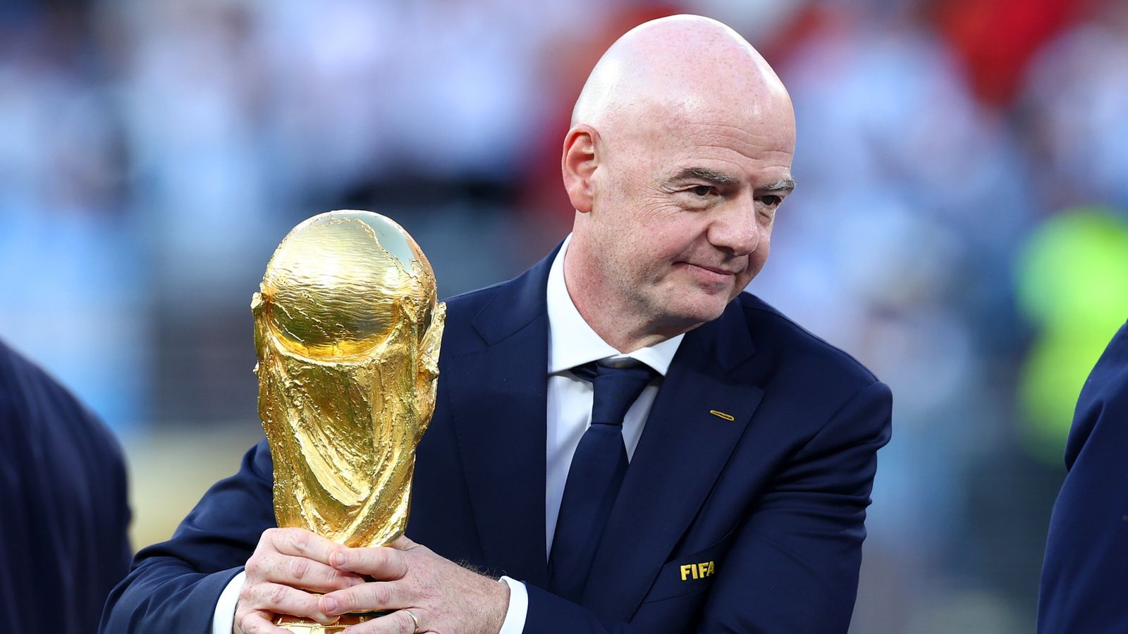 世界杯:国际足联主席贾尼·因凡蒂诺提供3000万英镑激励,鼓励成员支持有争议的私人投资计划